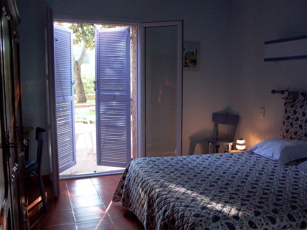 B&B Le Garric Nîmes Szoba fotó
